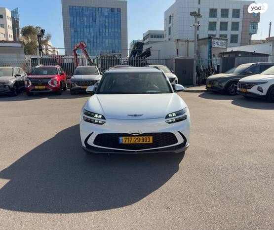 מודעת רכב ג'נסיס GV60