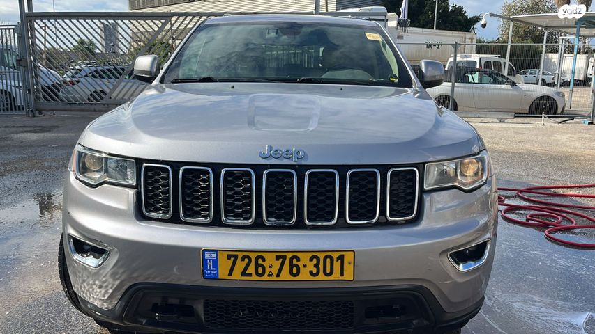 מודעת רכב ג'יפ גרנד צ'ירוקי