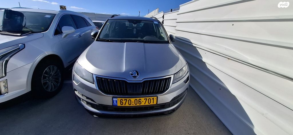 מודעת רכב סקודה קארוק