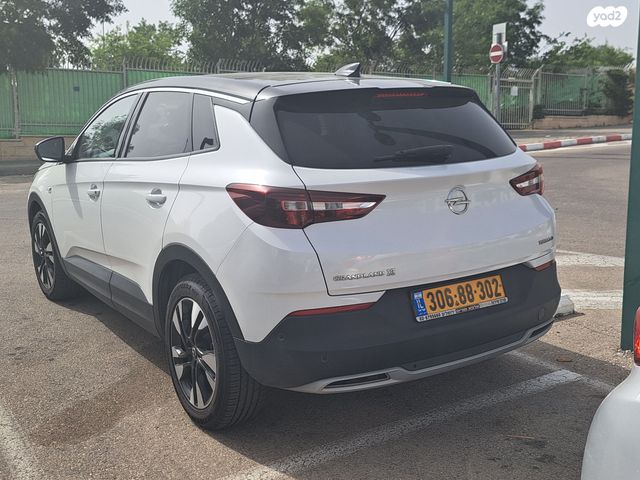 מודעת רכב אופל גרנדלנד