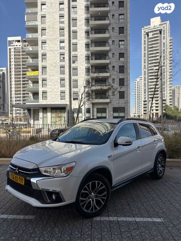 מודעת רכב מיצובישי ASX