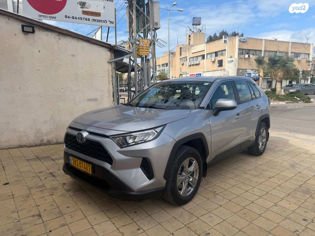 מודעת רכב טויוטה RAV4