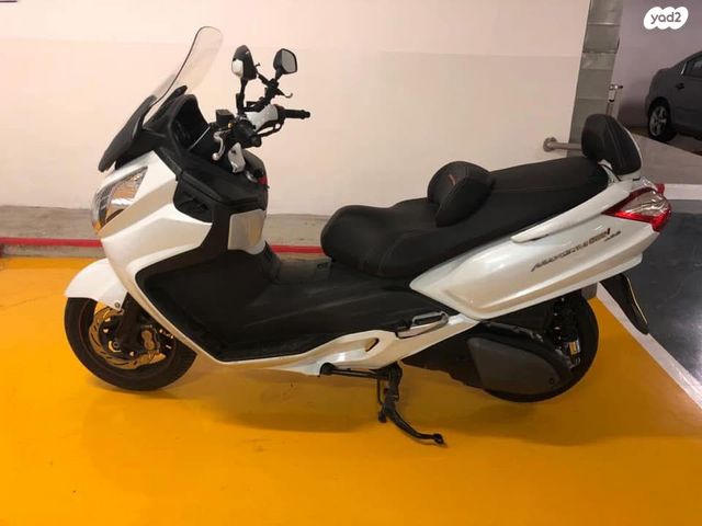 מודעת רכב סאן יאנג מקסים 600