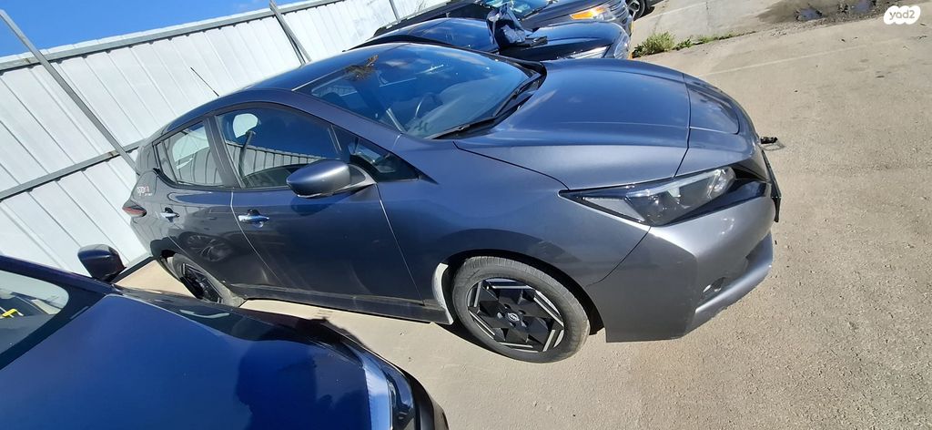 מודעת רכב ניסאן 370Z