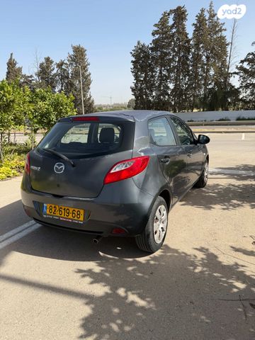 מודעת רכב מאזדה 2