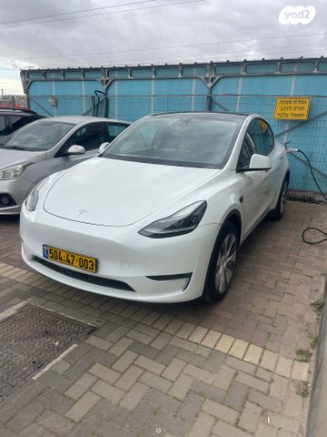 מודעת רכב טסלה מודל Y