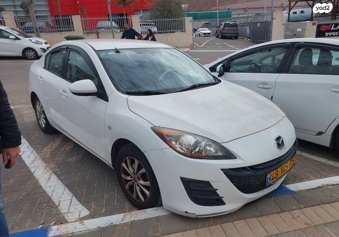 מודעת רכב מאזדה 3