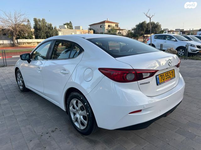מודעת רכב מאזדה 3