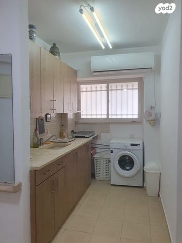 ככר יהלום 28