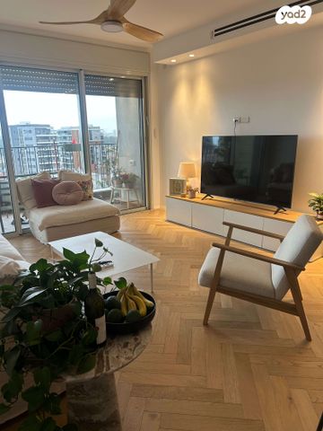 דרך זאב ז'בוטינסקי 103