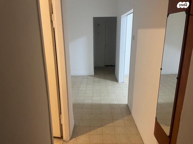 אבן גבירול 5