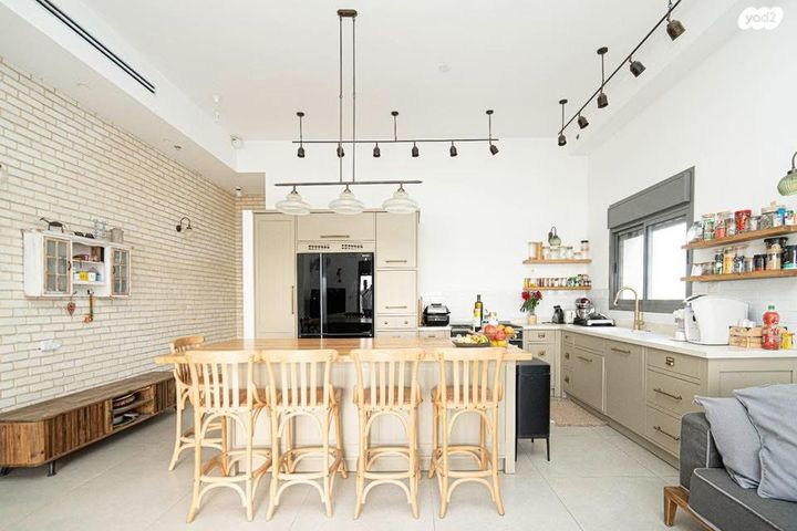 גג/ פנטהאוז, גבעת אשכול, כפר סבא