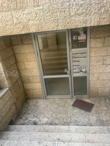 דירה למכירה בירושלים (תיווך) — 3