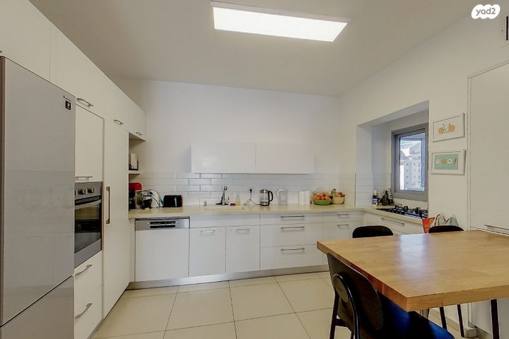 יאיר רוזנבלום 16