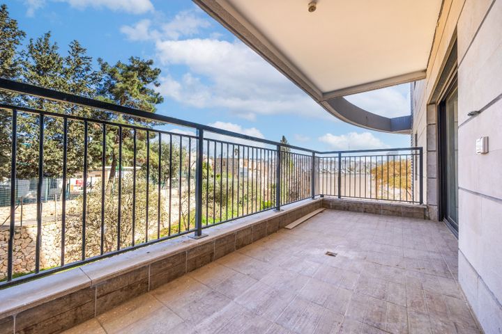 דירה למכירה בירושלים (תיווך) — 2