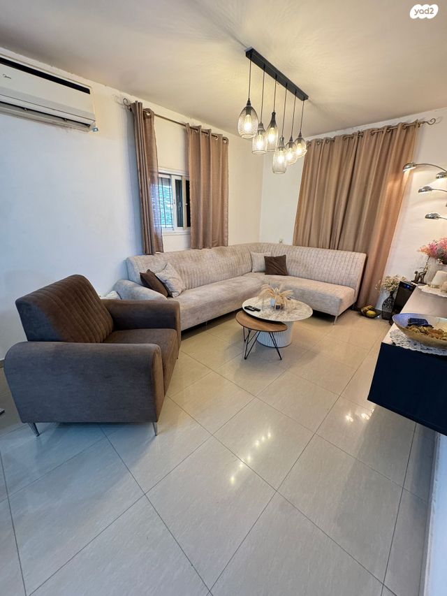 בית פרטי/ קוטג', מבועים