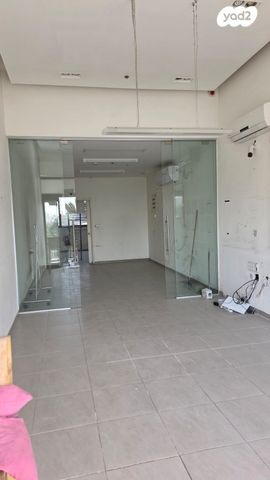 חנויות/ שטח מסחרי