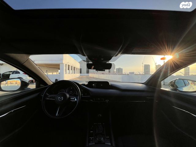 מודעת רכב מאזדה 3