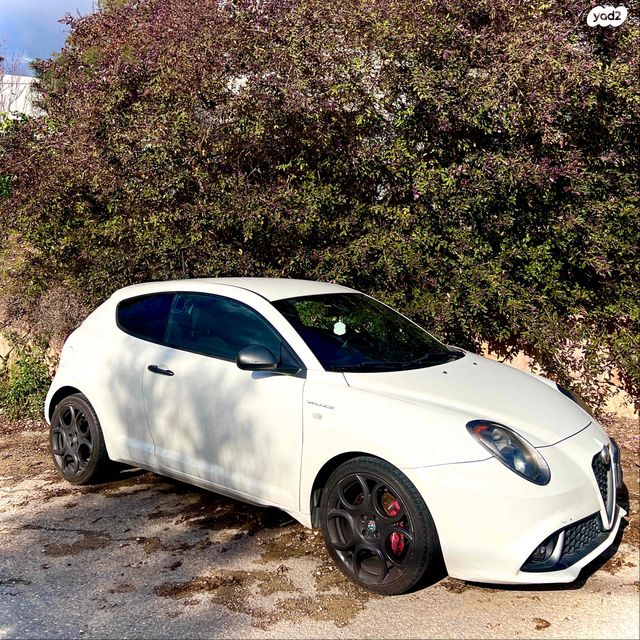 מודעת רכב אלפא רומיאו מיטו