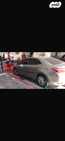 מודעת רכב טויוטה קורולה