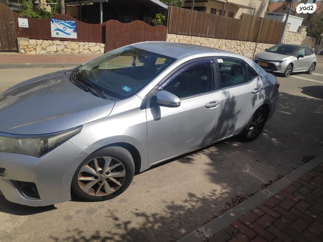 מודעת רכב טויוטה קורולה