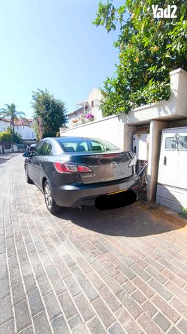 מודעת רכב מאזדה 3