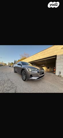 מודעת רכב אאודי E-tron