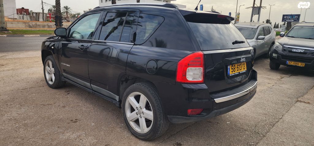 מודעת רכב ג'יפ קומפאס 2