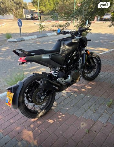 מודעת רכב הוסקוורנה SVARTPILEN 401