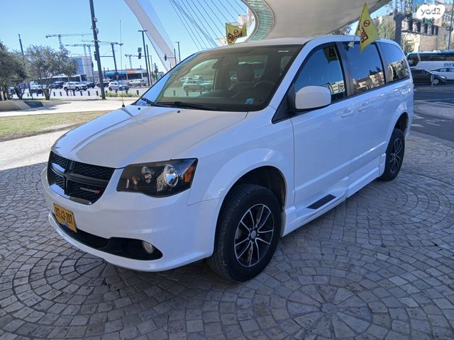 מודעת רכב דודג' קראוון