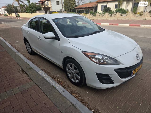 מודעת רכב מאזדה 3