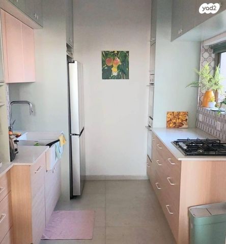 הנשיא הראשון 40