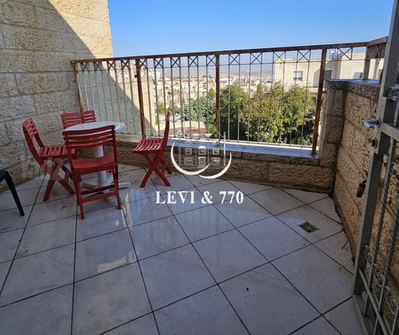 דירה למכירה בירושלים (תיווך) — 2