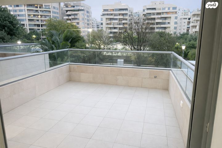 הגוש הגדול, רמת אביב החדשה, נופי ים