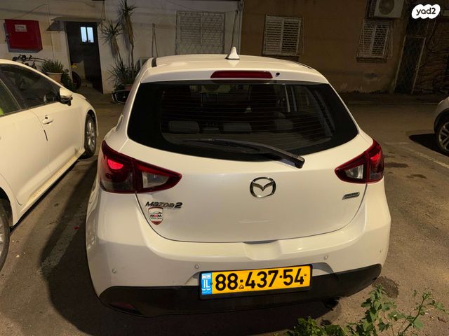 מודעת רכב מאזדה 2