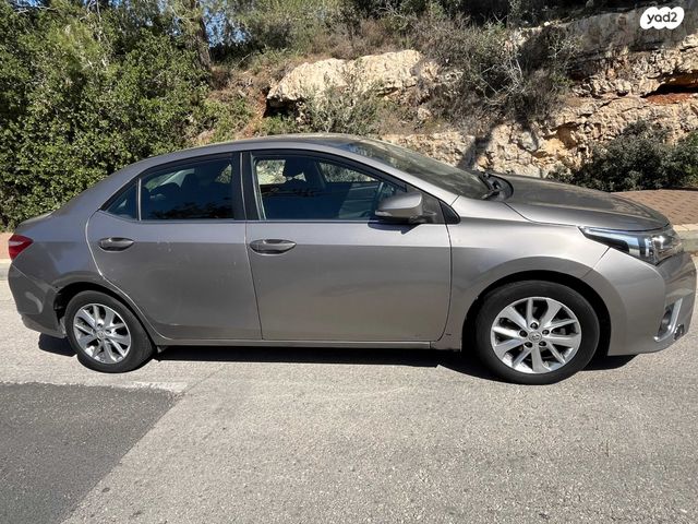 מודעת רכב טויוטה קורולה