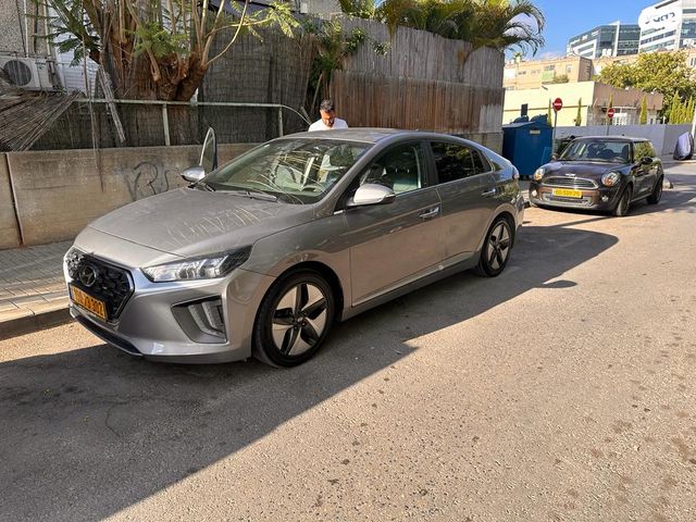 מודעת רכב יונדאי איוניק