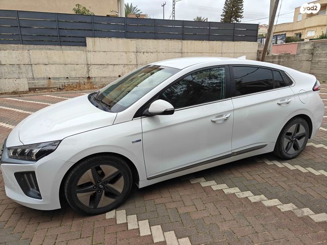 מודעת רכב יונדאי איוניק