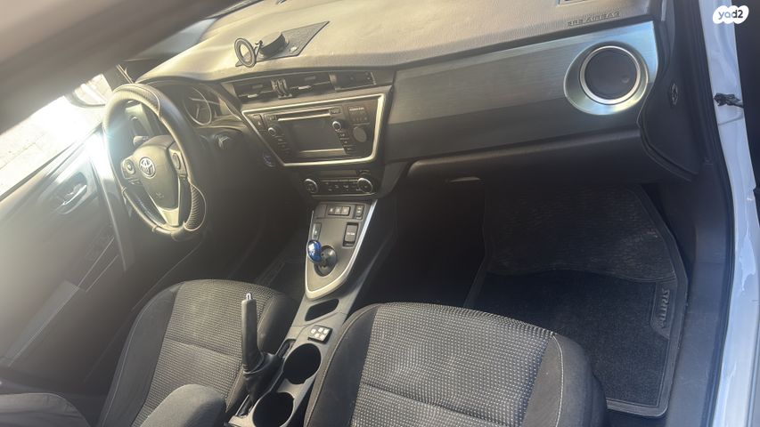 מודעת רכב טויוטה אוריס