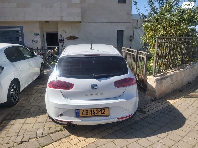 מודעת רכב סיאט לאון