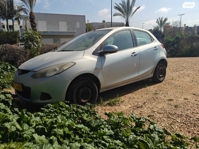 מודעת רכב מאזדה 2