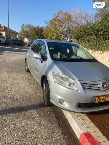 מודעת רכב טויוטה אוריס