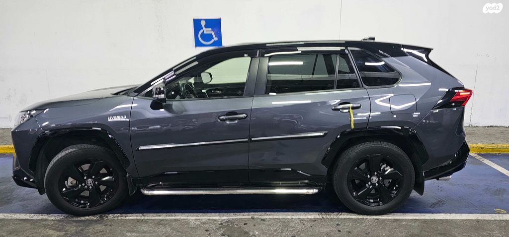 מודעת רכב טויוטה RAV4