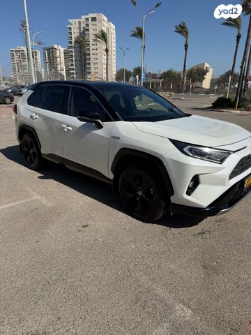 מודעת רכב טויוטה RAV4
