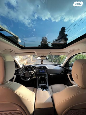מודעת רכב יגואר F-Pace