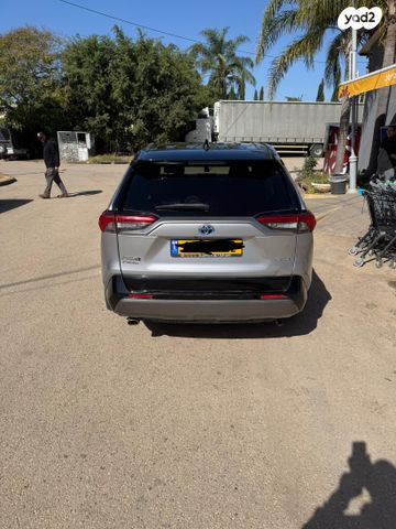 מודעת רכב טויוטה RAV4