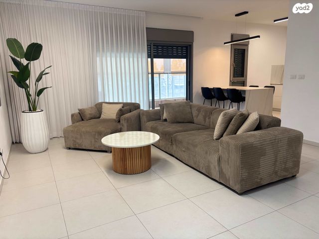 שדרות נשיאי ישראל 45