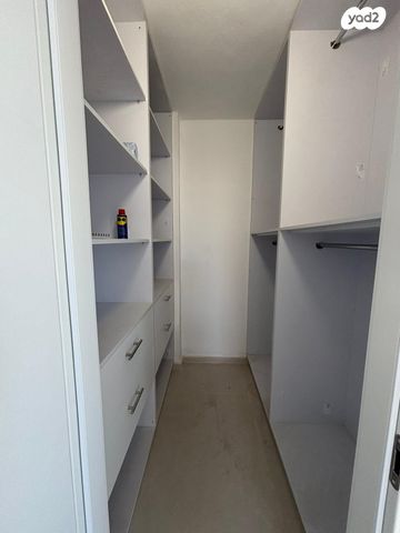 ישראל טלר 16