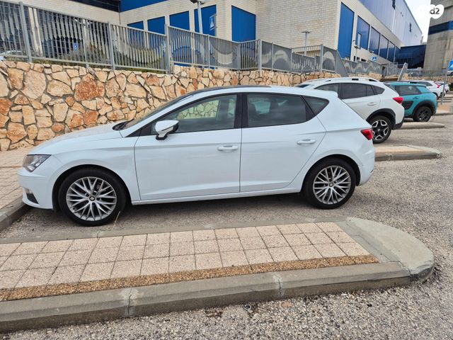 מודעת רכב סיאט לאון