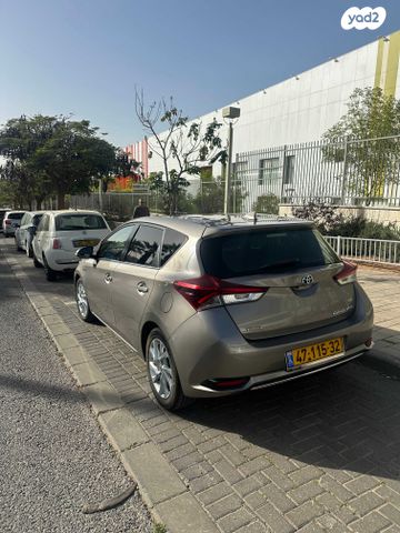 מודעת רכב טויוטה אוריס
